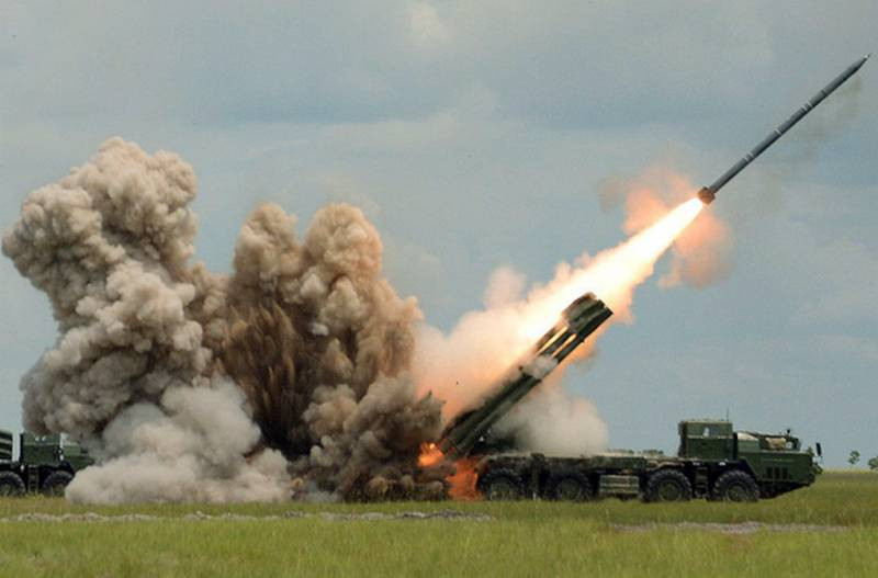 Các tổ hợp pháo phản lực dẫn đường Smerch và Tornado-S của Nga sẽ thêm phần đáng sợ khi được robot hóa.