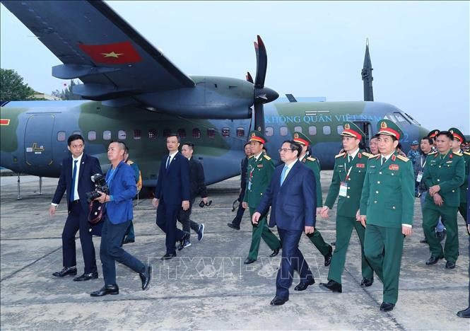 Máy bay vận tải C-295M của Không quân Việt Nam. (Ảnh TTXVN)