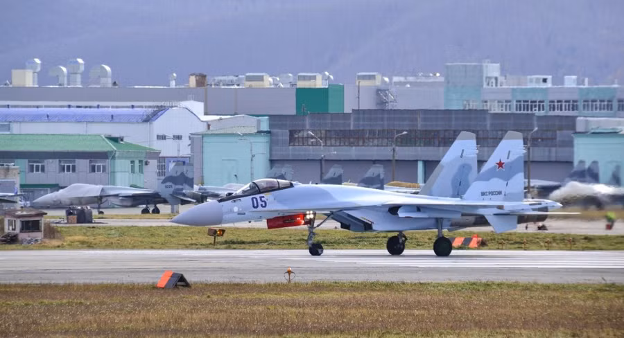 Tiêm kích Su-35 đang rơi vào cảnh "ế ẩm" tương tự MiG-35.