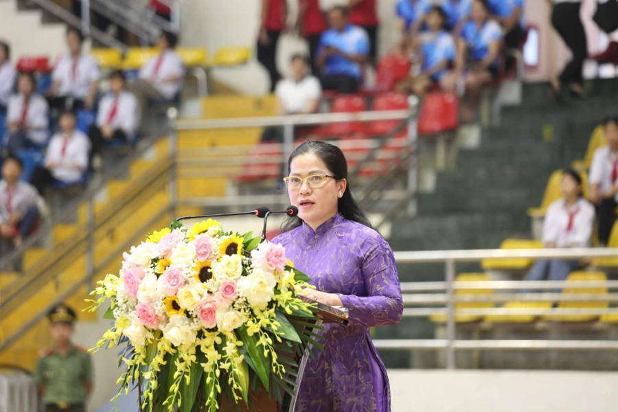 Bà Nguyễn Thị Kim Chi - Thứ trưởng Bộ GD&amp;ĐT phát biểu tại lễ khai mạc Hội khỏe Phù Đổng toàn quốc lần thứ X, năm 2024 khu vực I.