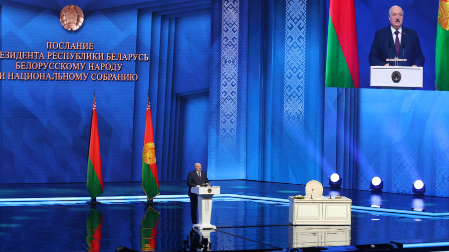 Đề nghị của Tổng thống Belarus Alexander Lukashenko về việc Nga triển khai vũ khí hạt nhân chiến lược đã gây sốc cho cộng đồng quốc tế.