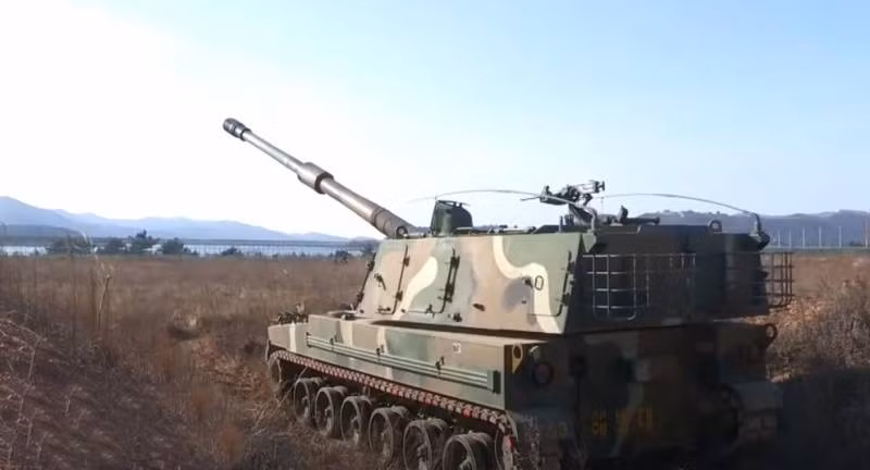 Việt Nam được cho là quan tâm đến pháo tự hành K9 Thunder do Hàn Quốc sản xuất.