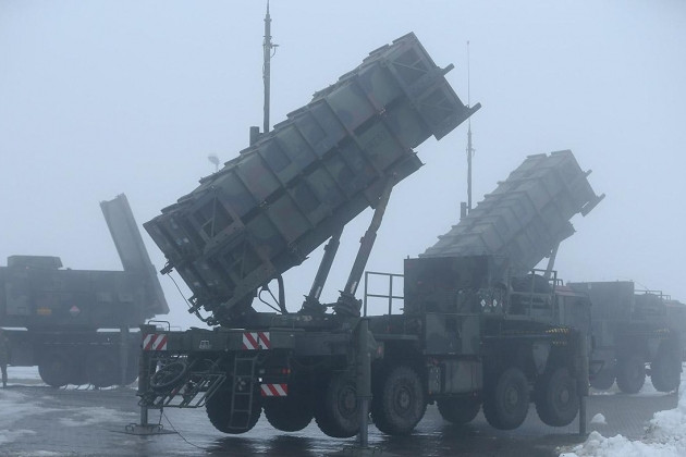 Quân đội Ukraine đã nhận hệ thống phòng không Patriot đầu tiên. Quân đội Ukraine đã nhận hệ thống phòng không Patriot đầu tiên.