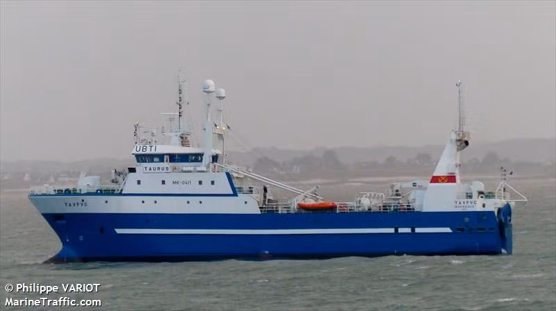 Hành tung tàu đánh cá Taurus của Nga đang khiến NATO cảm thấy nghi ngờ.