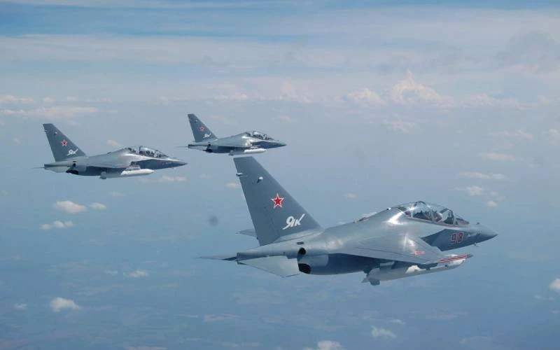 Máy bay Yak-130 thoát phụ thuộc động cơ Ukraine