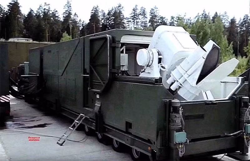 Hệ thống laser mặt đất Peresvet cũng được sử dụng để chống lại vệ tinh đối phương.