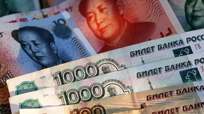 Nga đang đẩy mạnh việc sử dụng đồng nhân dân tệ của Trung Quốc thay vì đô la Mỹ. Nga đang đẩy mạnh việc sử dụng đồng nhân dân tệ của Trung Quốc thay vì đô la Mỹ.