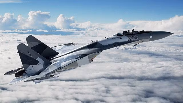 Su-57 lại chậm tiến độ khiến Nga gấp rút chế tạo Su-35SM nâng cấp