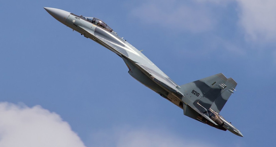 Nga sẽ sớm bàn giao 24 tiêm kích Su-35 tối tân cho Iran. Nga sẽ sớm bàn giao 24 tiêm kích Su-35 tối tân cho Iran.
