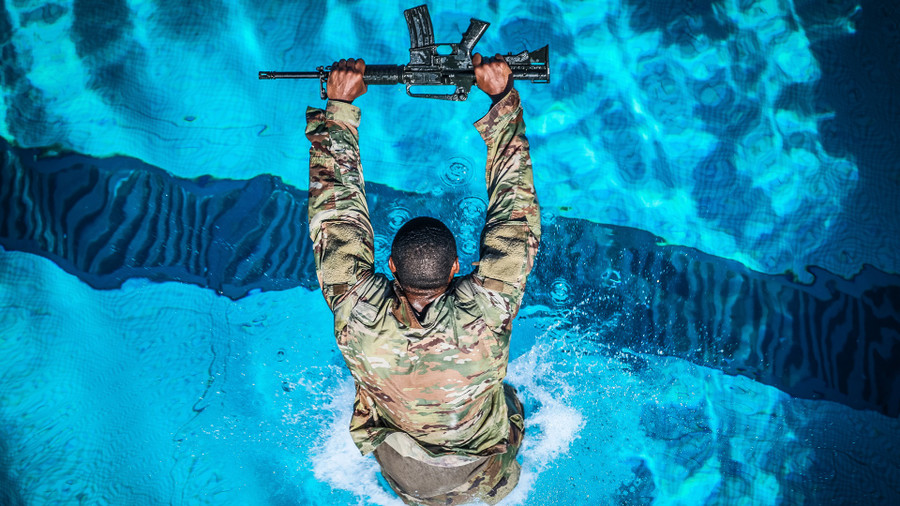 Sư đoàn Dù 101 là đơn vị tác chiến cực kỳ tinh nhuệ của Quân đội Mỹ. Sư đoàn Dù 101 là đơn vị tác chiến cực kỳ tinh nhuệ của Quân đội Mỹ.