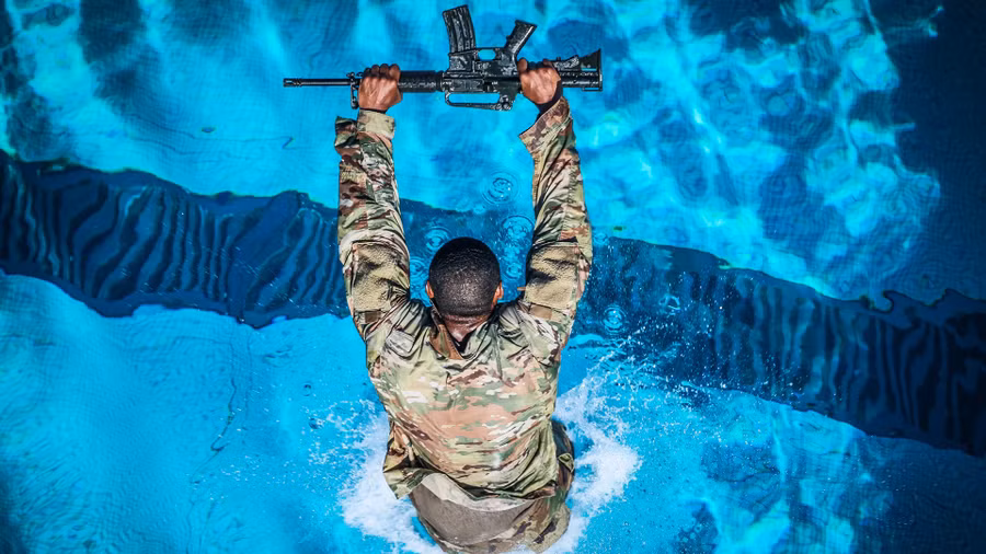 Sư đoàn Dù 101 là đơn vị tác chiến cực kỳ tinh nhuệ của Quân đội Mỹ. Sư đoàn Dù 101 là đơn vị tác chiến cực kỳ tinh nhuệ của Quân đội Mỹ.