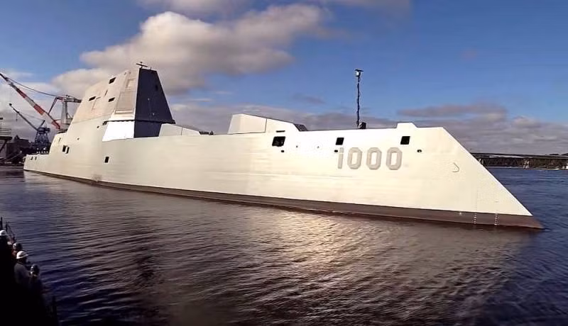 Khu trục hạm USS Zumwalt (DDG-1000) của Hải quân Mỹ.