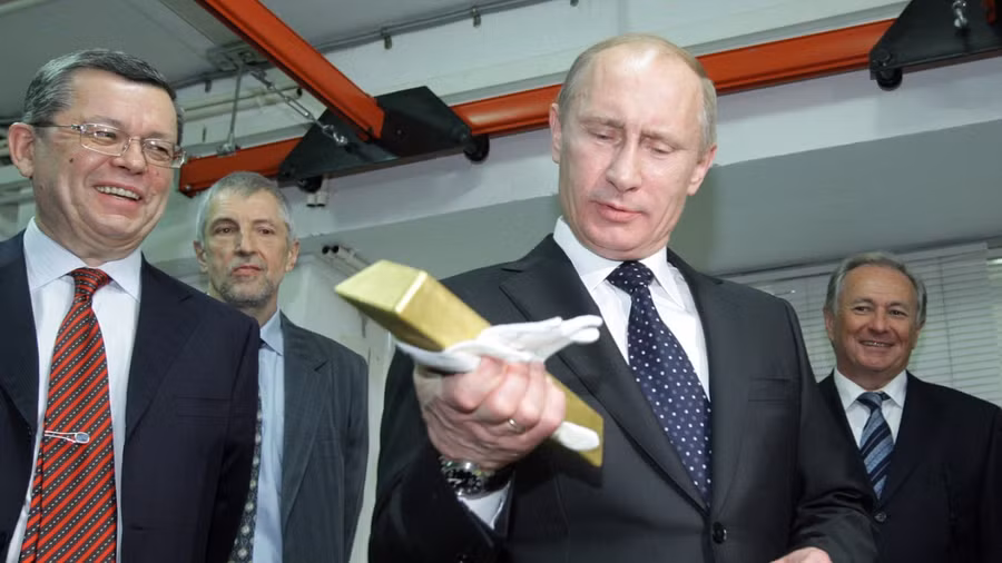 Kho dự trữ vàng của Nga theo nhận định đã mở rộng đáng kể. Kho dự trữ vàng của Nga theo nhận định đã mở rộng đáng kể.