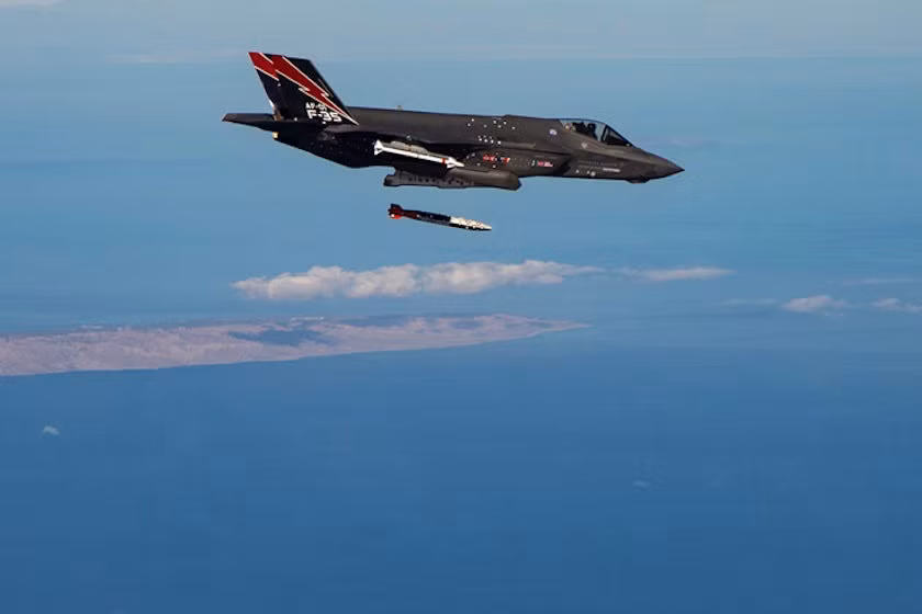 Bom nhiệt hạch B61-12 trên F-35 làm lu mờ kho vũ khí đồ sộ của Su-57