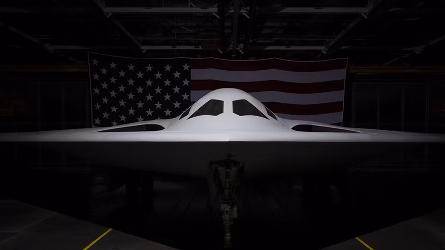 Máy bay ném bom chiến lược tàng hình B-21 Raider của Không quân Mỹ trong lễ ra mắt.