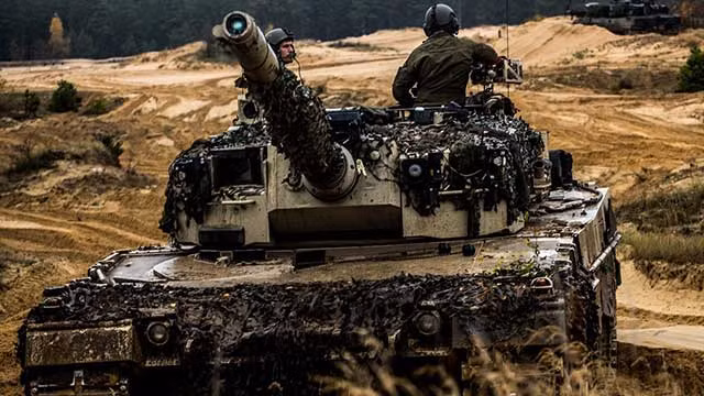 Đã xuất hiện nhiều tiếng nói về việc châu Âu nên viện trợ xe tăng Leopard 2 cho Ukraine. Đã xuất hiện nhiều tiếng nói về việc châu Âu nên viện trợ xe tăng Leopard 2 cho Ukraine.