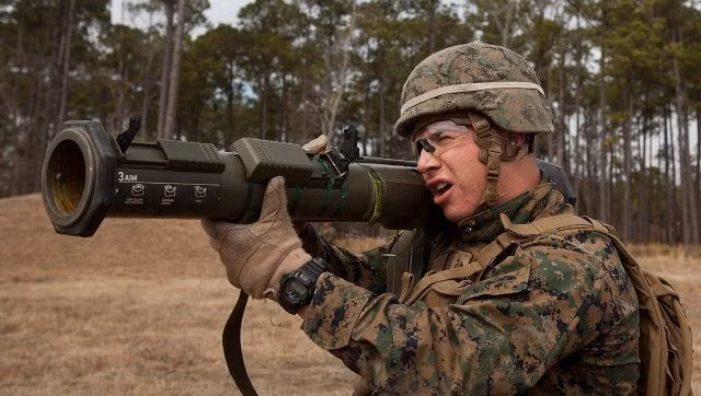 Súng phóng rocket chống tăng dùng một lần AT-4 do Mỹ sản xuất.