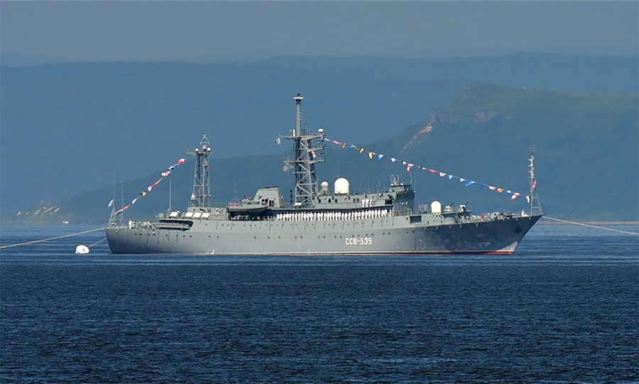 Nhật Bản đang cảm thấy lo sợ vì hành tung bí ẩn của một tàu trinh sát Nga.