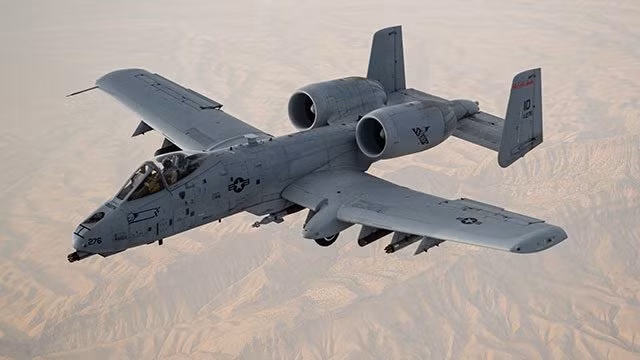 Cường kích A-10 cùng tiêm kích F-16 là ứng viên sáng giá nhất có thể được Mỹ cung cấp cho Ukraine.