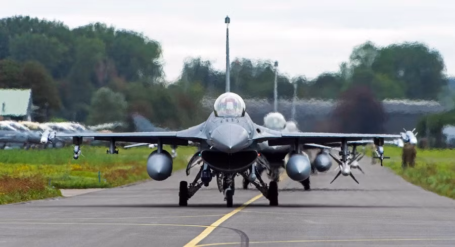 Hà Lan đi đầu cung cấp tiêm kích F-16 cho Ukraine là 'kịch bản thực tế'