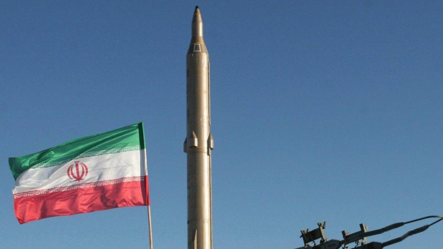 Iran cảnh báo sẽ sử dụng "vũ khí bí mật" nếu Israel tấn công trả đũa. Iran cảnh báo sẽ sử dụng "vũ khí bí mật" nếu Israel tấn công trả đũa.