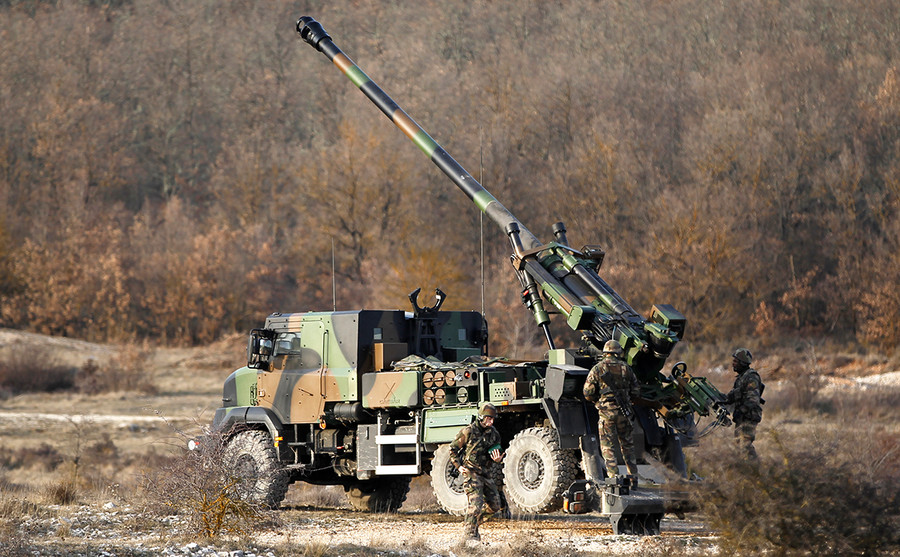 Pháo tự hành CAESAR đã tới Slavyansk cùng nhóm binh sĩ Pháp? Pháo tự hành CAESAR đã tới Slavyansk cùng nhóm binh sĩ Pháp?