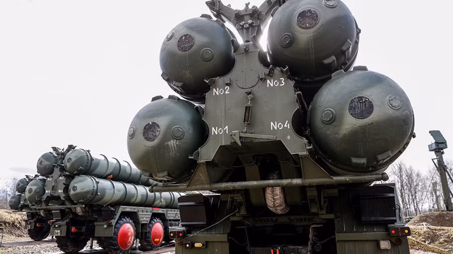 Iran đã bí mật nhận tiêm kích Su-35 và hệ thống phòng không S-400?