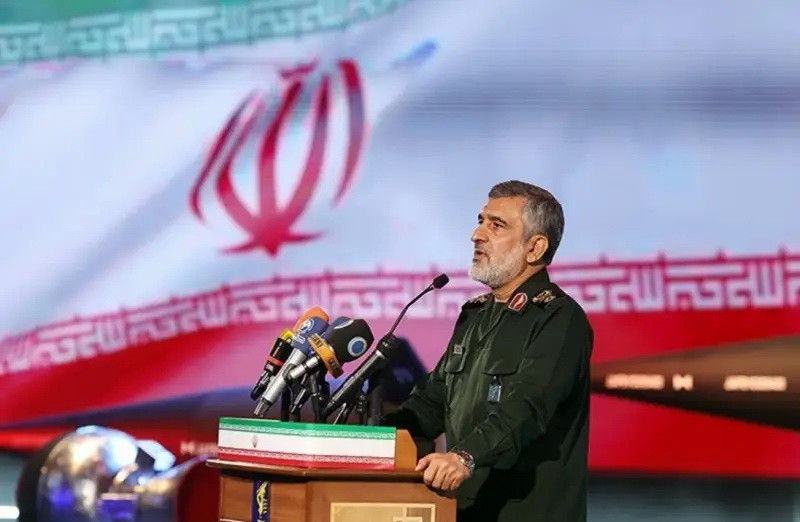 Tư lệnh Lực lượng Hàng không Vũ trụ của IRGC - Tướng Amir-Ali Hajizadeh. Tư lệnh Lực lượng Hàng không Vũ trụ của IRGC - Tướng Amir-Ali Hajizadeh.