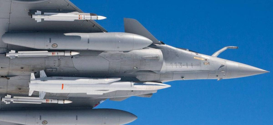 Máy bay chiến đấu Rafale mang tên lửa ASMP-A gắn đầu đạn hạt nhân TNA. Máy bay chiến đấu Rafale mang tên lửa ASMP-A gắn đầu đạn hạt nhân TNA.
