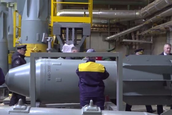 Sức mạnh hủy diệt của bom FAB-3000 lớn đến mức nào?