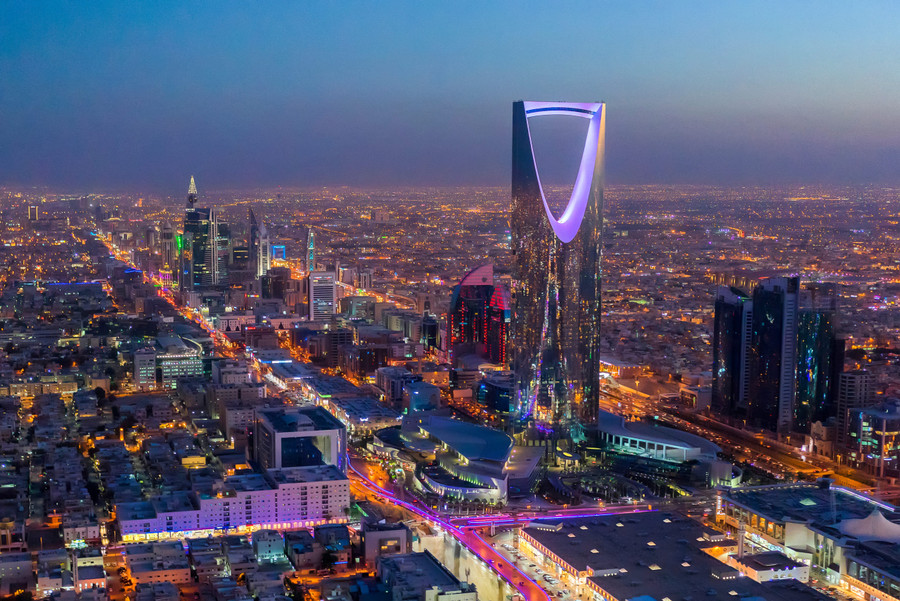 Saudi Arabia đạt được thành công lịch sử thoát lời nguyền tài nguyên