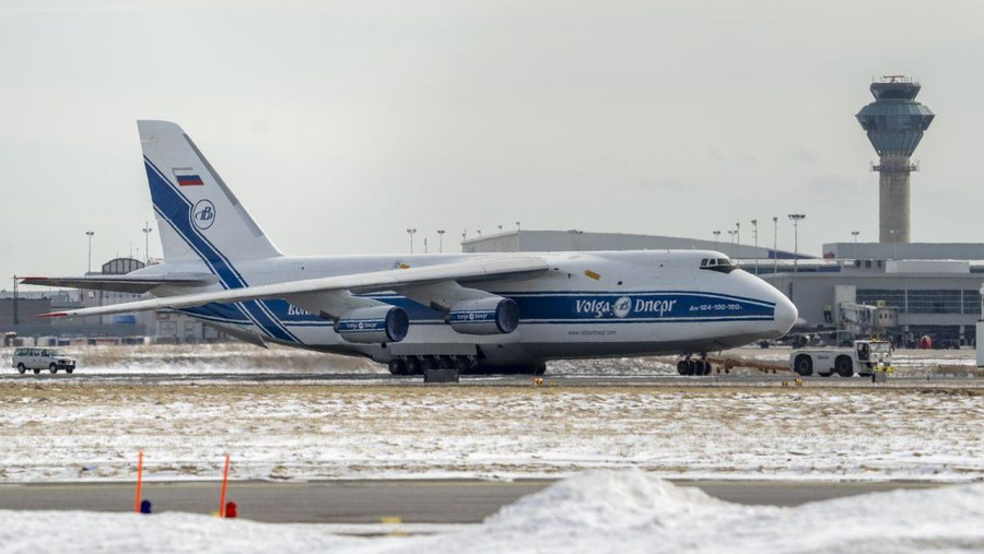 Nga cần tránh việc để máy bay bị bắt giữ tại nước ngoài, tương tự trường hợp xảy ra với những chiếc An-124 Ruslan. Nga cần tránh việc để máy bay bị bắt giữ tại nước ngoài, tương tự trường hợp xảy ra với những chiếc An-124 Ruslan.