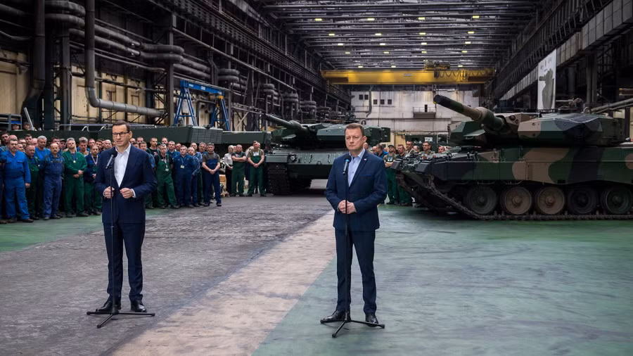 Ba Lan nói công nghiệp quốc phòng bước vào tình trạng thời chiến
