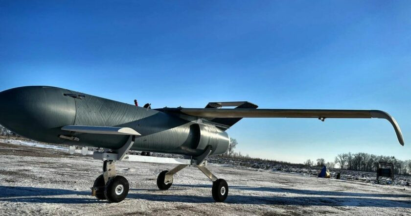 Máy bay không người lái cảm tử Ukraine lần đầu tấn công St. Petersburg.