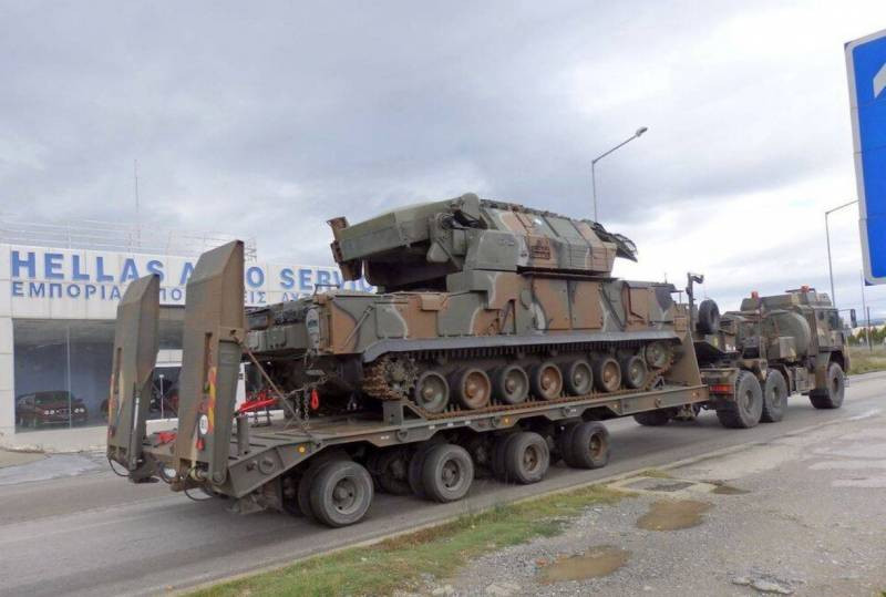 Một hệ thống phòng không Tor-M1 của Quân đội Hy Lạp, chúng sẽ được gửi tới Ukraine. Một hệ thống phòng không Tor-M1 của Quân đội Hy Lạp, chúng sẽ được gửi tới Ukraine.