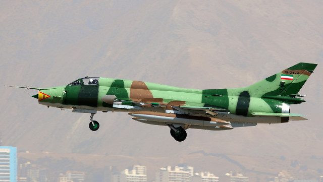 Cường kích cánh cụp cánh xòe Su-22 của Vệ binh Cách mạng Hồi giáo Iran. Cường kích cánh cụp cánh xòe Su-22 của Vệ binh Cách mạng Hồi giáo Iran.