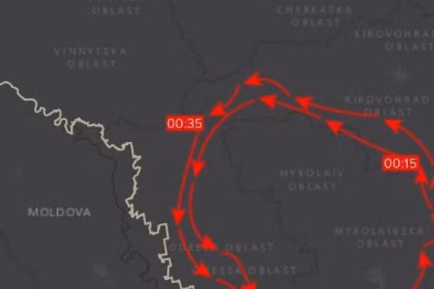 Đường bay lạ của tên lửa hành trình Kalibr khi tấn công các mục tiêu của Ukraine tại cảng Odessa.