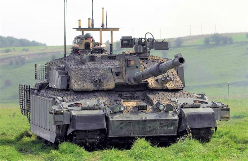 Xe tăng Challenger 2 cần được gia cố vỏ giáp đáng kể mới có thể chống lại tên lửa Nga.