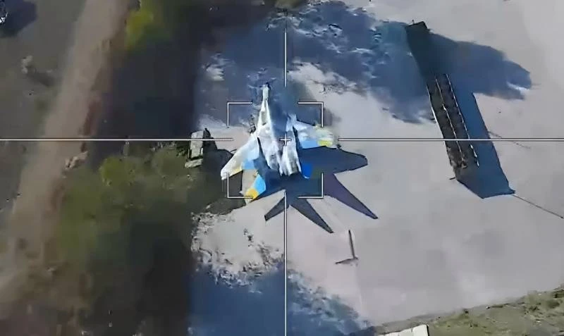 Công bố video phá hủy tiêm kích MiG-29 bằng UAV cảm tử Lancet