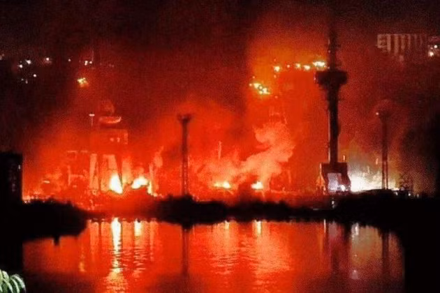 Tranh cãi thiệt hại của tàu ngầm Rostov-on-Don sau khi trúng tên lửa