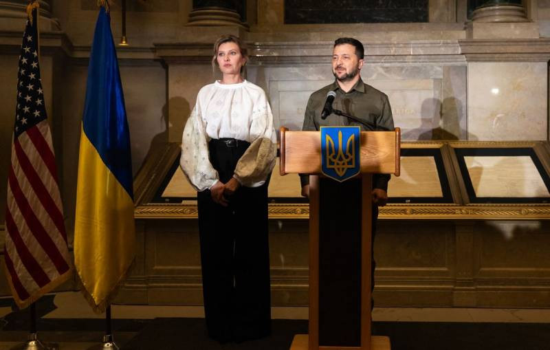 Tổng thống Ukraine Zelensky đã đưa ra tuyên bố đầy cứng rắn trong chuyến thăm Mỹ. Tổng thống Ukraine Zelensky đã đưa ra tuyên bố đầy cứng rắn trong chuyến thăm Mỹ.