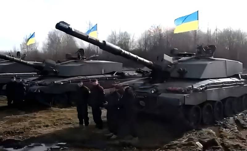 Xe tăng chiến đấu chủ lực Challenger 2 đã phải hứng chịu những tổn thất đầu tiên trên chiến trường Ukraine. Xe tăng chiến đấu chủ lực Challenger 2 đã phải hứng chịu những tổn thất đầu tiên trên chiến trường Ukraine.