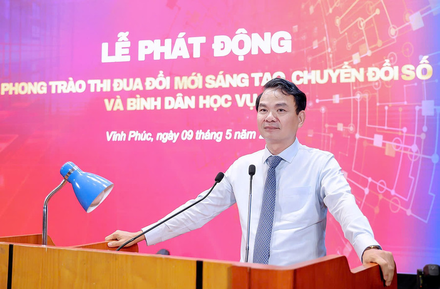 Bí thư Tỉnh ủy Vĩnh Phúc Đặng Xuân Phong phát động phong trào thi đua tại điểm cầu chính. binhdan3.jpg