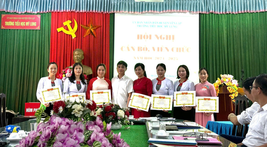 Duy trì vững chắc kết quả phổ cập giáo dục, xóa mù chữ đã góp phần không nhỏ trong xây dựng trường chuẩn quốc gia ở Trường Tiểu học Mỹ Lung.