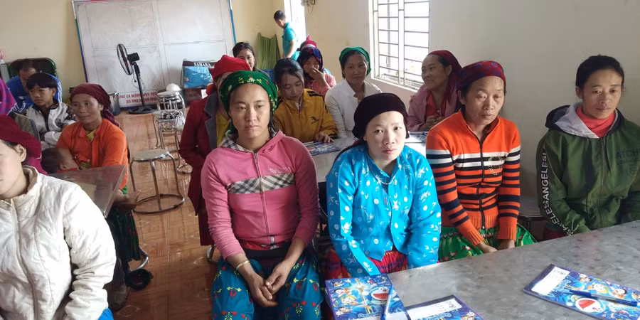 Lớp học xóa mù chữ tại thôn Xín Chải, xã Sơn Vĩ (Tuyên Quang).