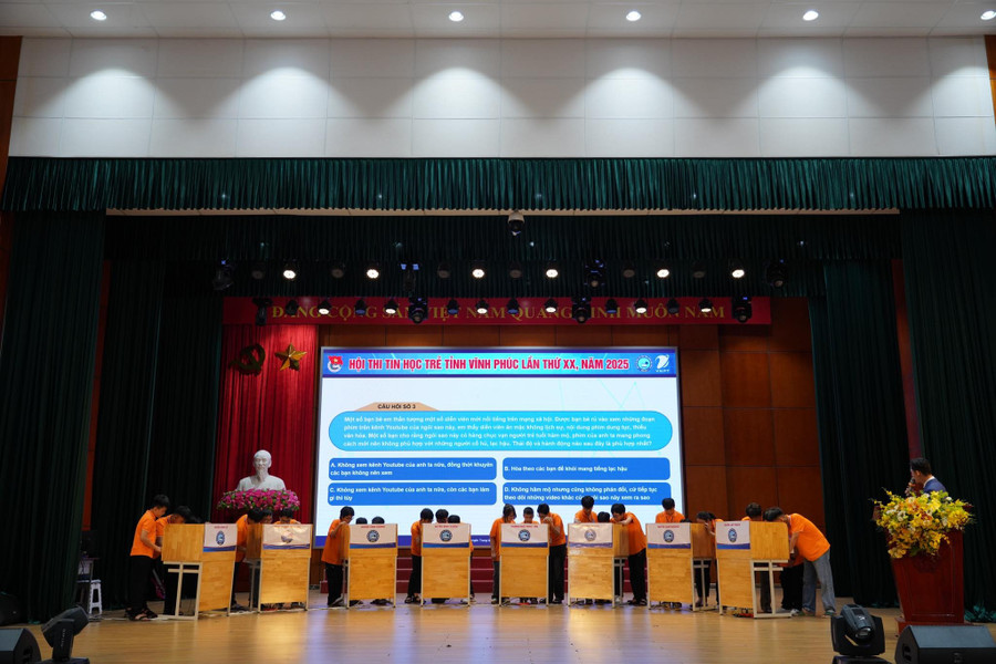 Phần thi của thí sinh tham. phanthi2.jpg