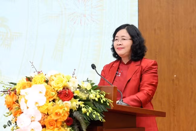 Bà Bùi Thị Minh Hoài.