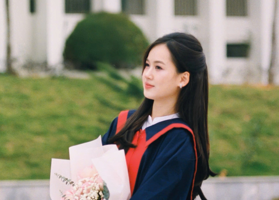 Thủ khoa khối A00 Nguyễn Lê Hiền Mai.