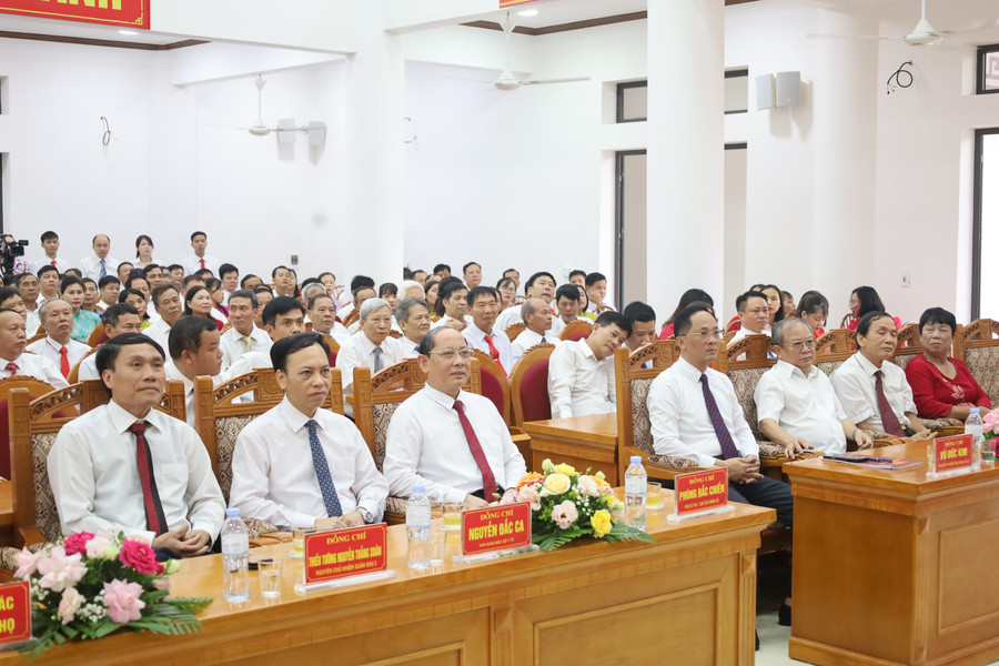 Lễ công bố được truyền trực tiếp tới 148 điểm cầu cơ sở. (Ảnh: đại biểu dự điểm cầu xã Vĩnh Thành) img-7402.jpg