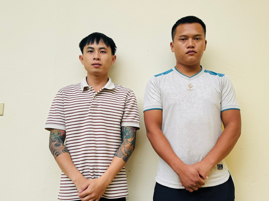 Ninh và Tùng tại cơ quan Công an. Ảnh: Công an tỉnh Phú Thọ.